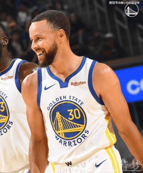 库里复出即爆发39分！美媒：珍惜每次观赛机会