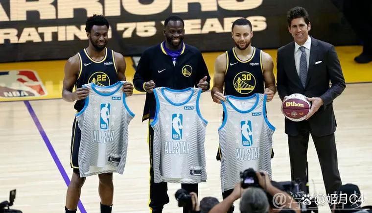 巴特勒前场板建功 库里远投三分得手